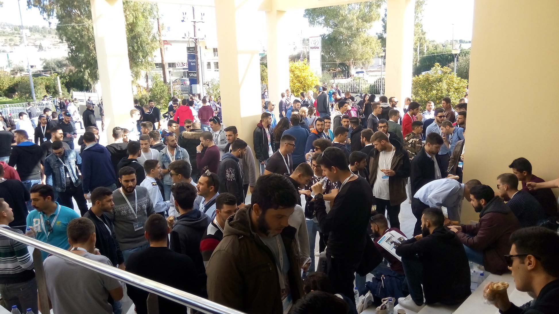 Πάνω από 500 σπουδαστές των Ακαδημιών Εμπορικού Ναυτικού συμμετείχαν στην ημερίδα "Επιλέγω Ναυτιλία" και είδαν από κοντά την έκθεση "50 Χρόνια ΑΝΕΚ. Με πλώρη το μέλλον"